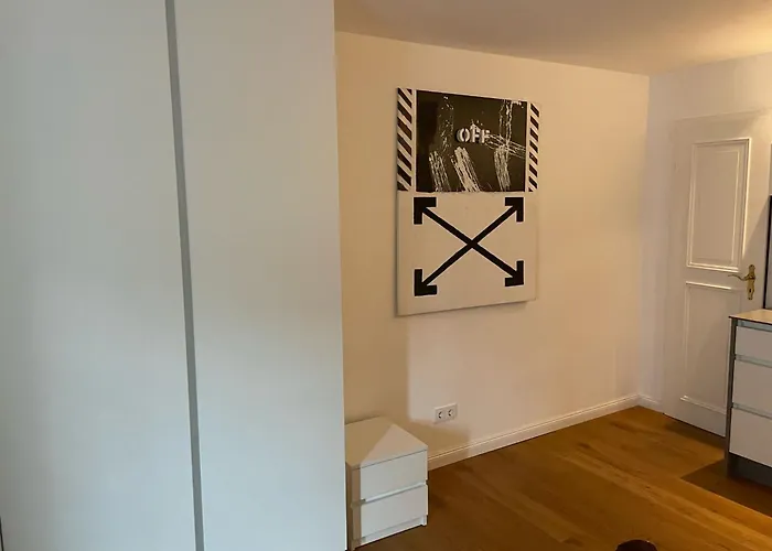 Eine Kleine Gemuetliche Wohnung